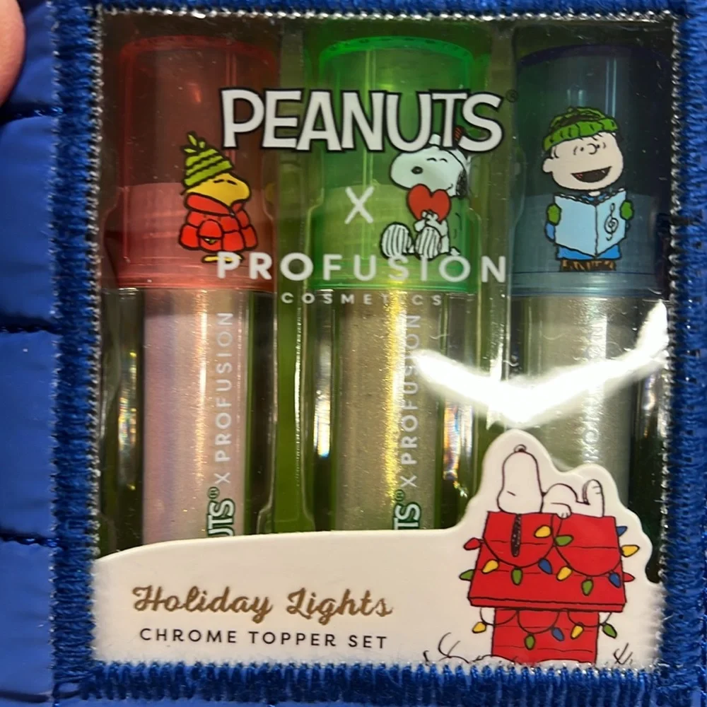Peanuts, X profusion, cosmetics Chrome topper set & highlighter